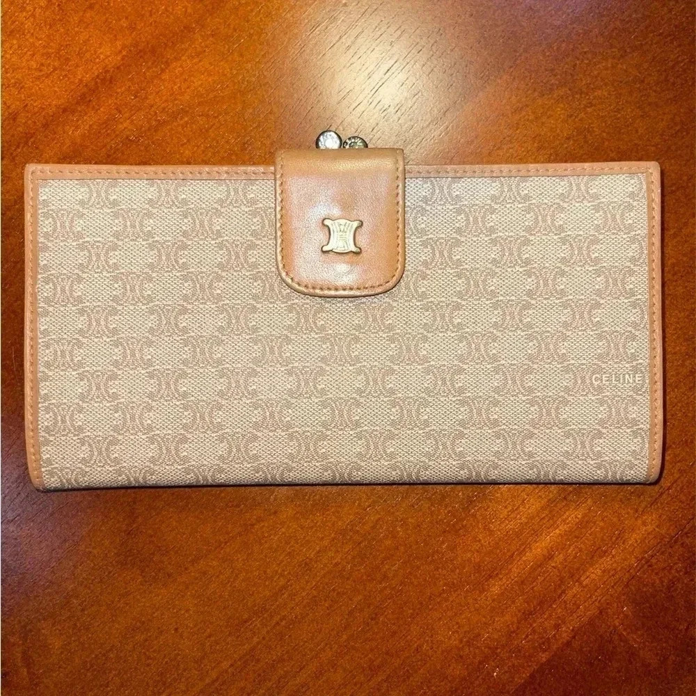 257 Vintage Celine Macadam Porte Monnaie